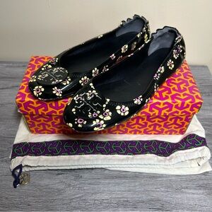 Tory Burch Black Leather Carlyle Flats Size 8